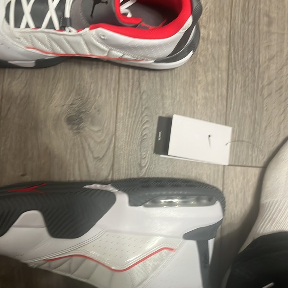 Jordan26 - Picture 4 of 8